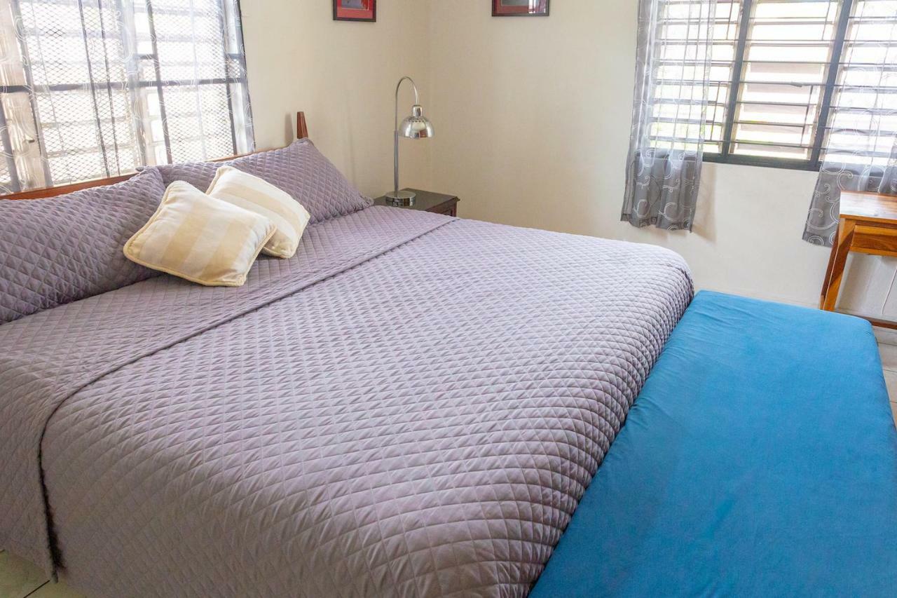 2 BR on Private Estate Apartment Kingston Exterior foto