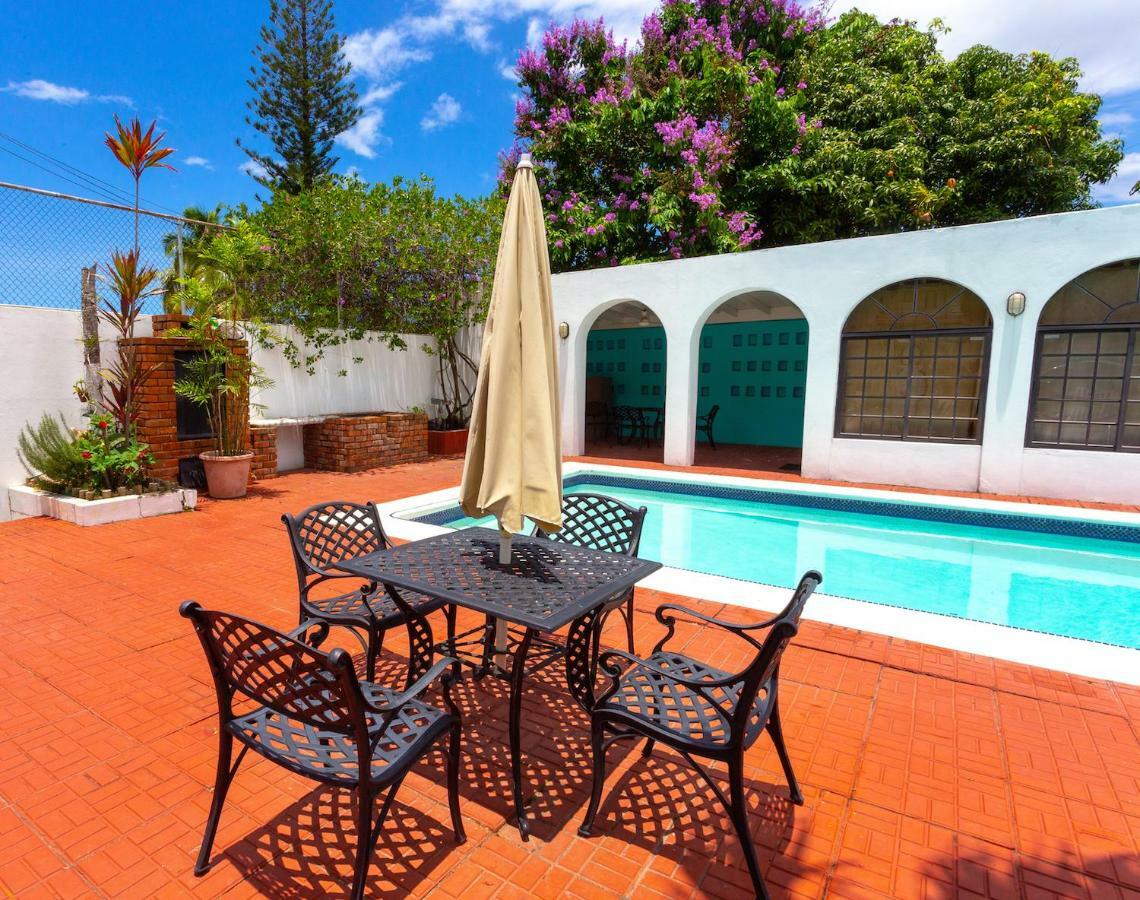 2 BR on Private Estate Apartment Kingston Exterior foto